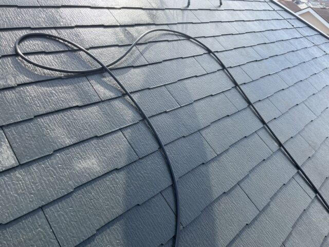 武蔵野市高圧洗浄で洗浄された後のグレーの屋根